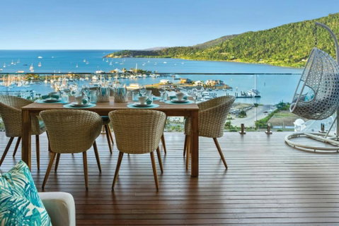 Relax & Daydream At 2 Elementa - Surfers Gold Coast 2