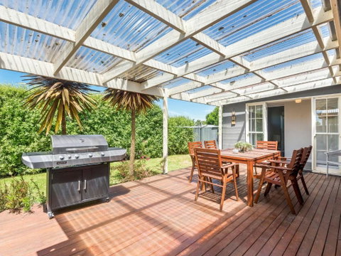 Resarf Retreat - Surfers Gold Coast 1