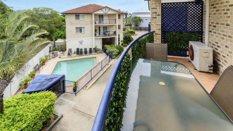 Resort Style Unit Across From The Water - Surfers Gold Coast 0