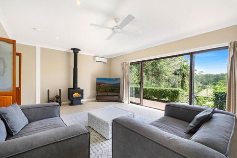 Retreat W Pool On Acreage - Surfers Gold Coast 1