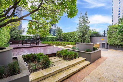 Rivergarden 3 Bedroom Apartment - Surfers Gold Coast 1