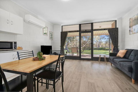 Riversands Rest Accommodation Paringa - Coobah Cottage - Surfers Gold Coast 1