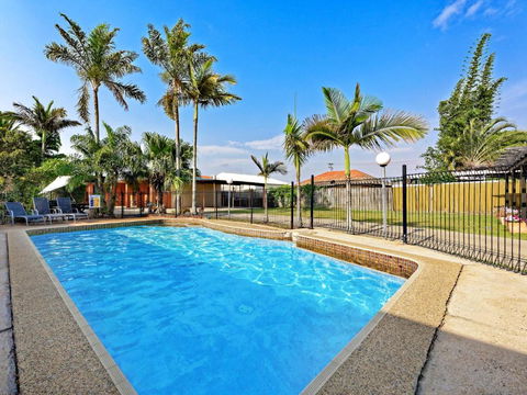 Riviera Motel Bundaberg - Surfers Gold Coast 0
