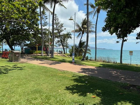 Residential Two-bedroom Unit On The Strand, Self-check In, Wi-fi - Surfers Gold Coast 1