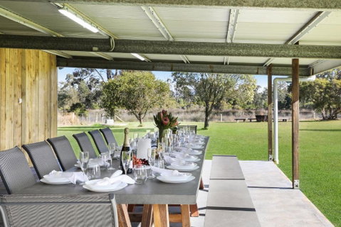 Roads End With Games Barn Ponies Alfresco Dining - Surfers Gold Coast 2