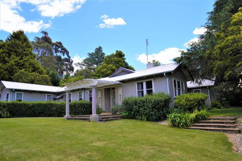 Robin Hill Manor - Surfers Gold Coast 0