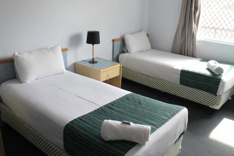 Rocky Glen Hotel Motel Gladstone - Surfers Gold Coast 1