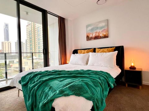 Romantic Apartment In Surfers - Surfers Gold Coast 2