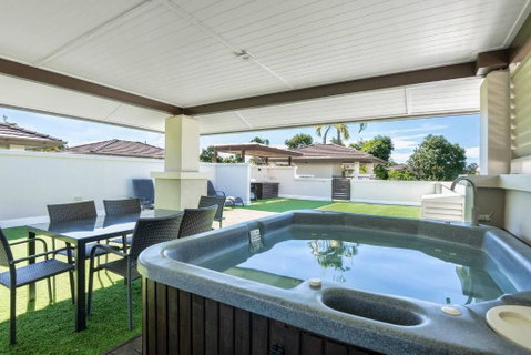 Rooftop Tranquility At Stunning Temple Resort - Surfers Gold Coast 0