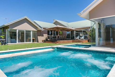 Royadie Resort - Pool Spa Tennis 500m To Beach - Surfers Gold Coast 0