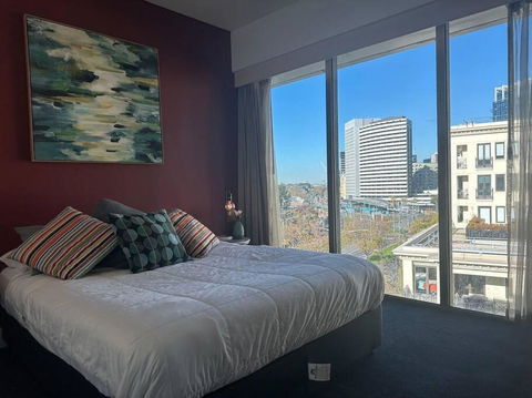 Royal Garden Residence - Surfers Gold Coast 0