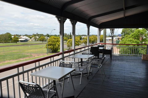 Royal Gatton Hotel - Surfers Gold Coast 0