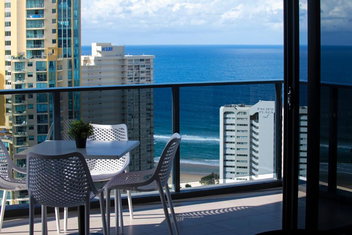 Ruby Apartments - Self Contained, Privately Managed Apartments with Surfers Gold Coast
