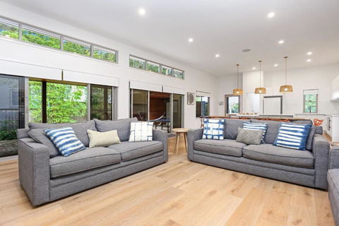 Russell Street Retreat - Surfers Gold Coast 1
