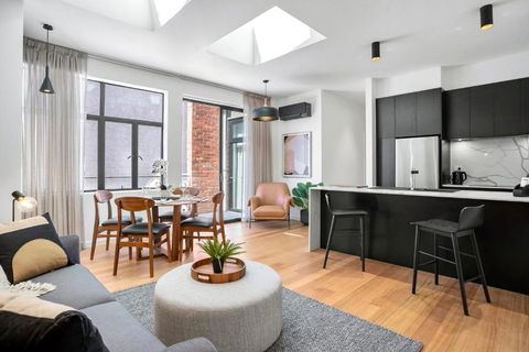 Sanctuary At Saddlers - Where Rustic Meets Refined - Surfers Gold Coast 1