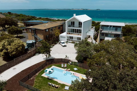 Sagres Queenscliff - Luxury House By The Beach - Surfers Gold Coast 1