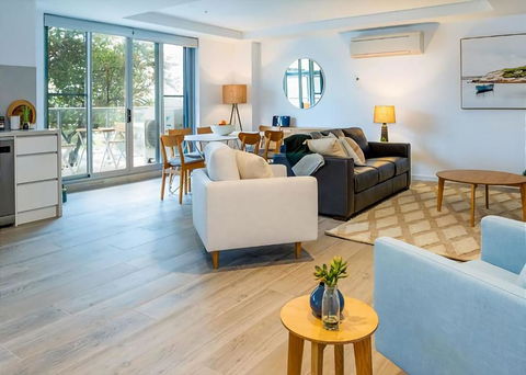 Salt 7 Spacious Luxury In Sorrento Walk To The Beach - Surfers Gold Coast 0