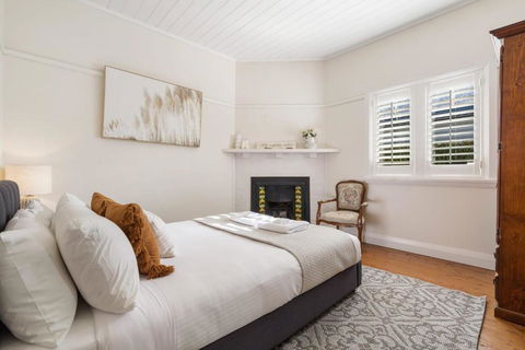 Sampson Cottage - Historic Charm - Surfers Gold Coast 1