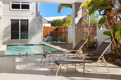 Sand And Sea Beach House - Surfers Gold Coast 0