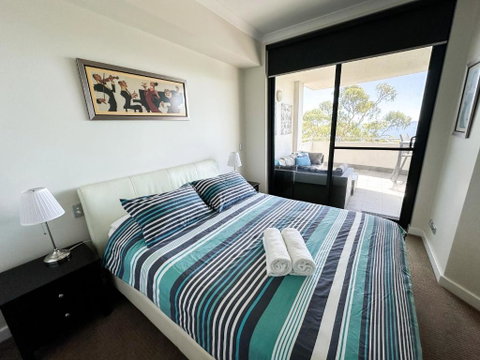 Rockingham Waterfront At Nautilus - Surfers Gold Coast 2