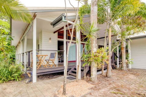 Sandalwood - Surfers Gold Coast 3