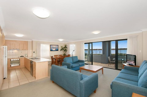 Sandcastles On The Broadwater - Surfers Gold Coast 1