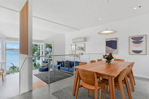 Sandy Bay Beachfront Oasis Direct Beach Access - Surfers Gold Coast 2