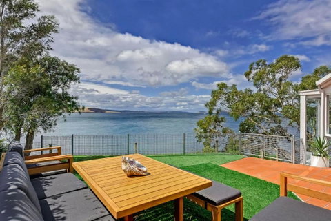 Sandy Bay Beachfront Oasis Direct Beach Access - Surfers Gold Coast 0