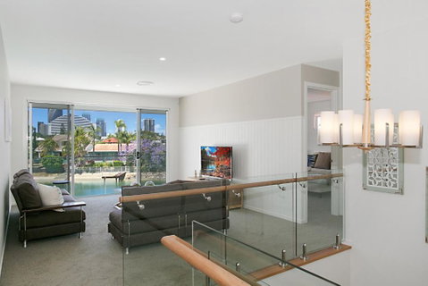 Sandy Cove - Surfers Gold Coast 3
