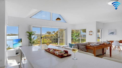 Sandy Cove - Surfers Gold Coast 0