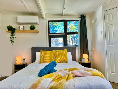 Shops Across St! Cute Studio In Salisbury - Surfers Gold Coast 0