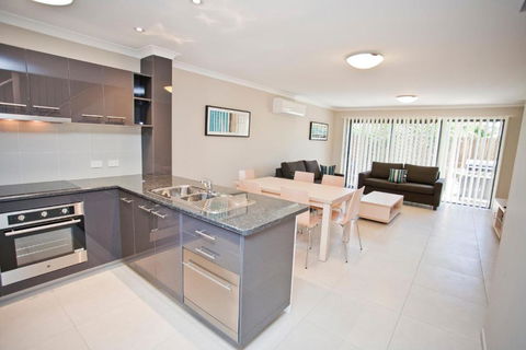 Stonewood Villas - Surfers Gold Coast 0