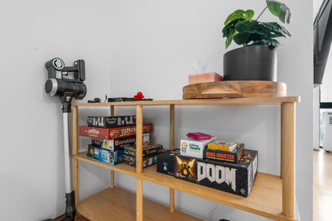 The Hideaway - Riverside Central Surfers 2BR Apartment With Parking And Pool - Surfers Gold Coast 3