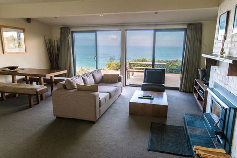Beacon Point Ocean View Villas - Surfers Gold Coast 0