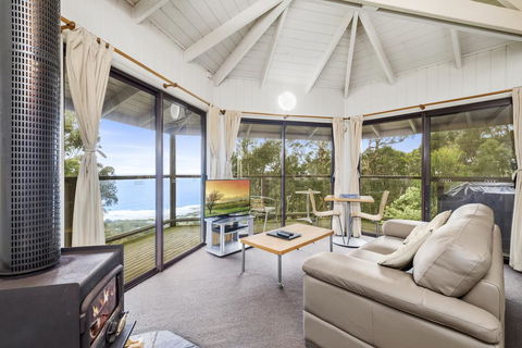 Beacon Point Ocean View Villas - Surfers Gold Coast 3