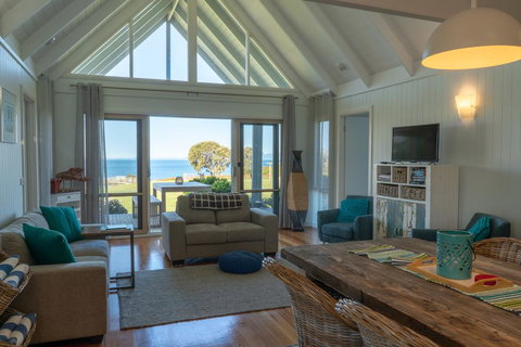 Bear Gully Coastal Cottages - Surfers Gold Coast 2