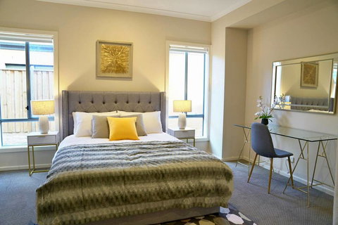 Beautiful House In Melbourne Southwest - Surfers Gold Coast 0