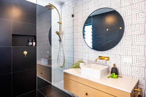 Beauty On Booker Bay - Surfers Gold Coast 3