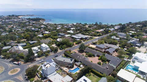 Beleura By The Beach - Surfers Gold Coast 1