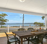 Bellevue - overlooking serene Lake Woolumboola - Surfers Gold Coast