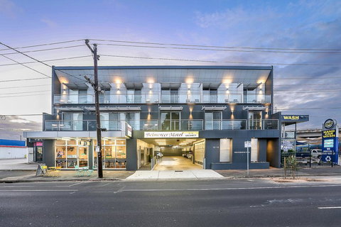 Belmercer Motel - Surfers Gold Coast 3