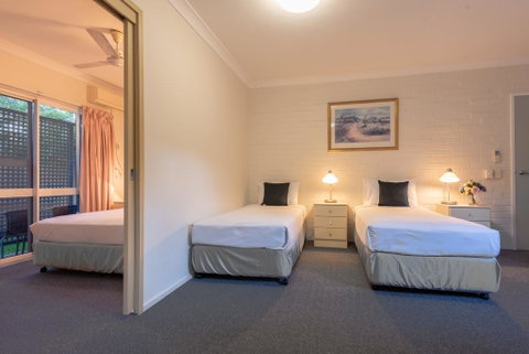 Benson Court Motel - Surfers Gold Coast 2