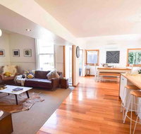 Best Location in Hobart Luxury 4 bedroom with stunning views - Surfers Gold Coast