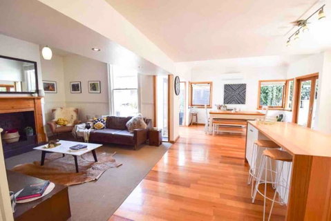 Best Location In Hobart! Luxury 4 Bedroom With Stunning Views - Surfers Gold Coast 0