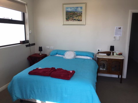 Blue Wren Retreat - Surfers Gold Coast 1