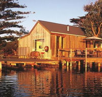 Boathouse - Birks River Retreat - Surfers Gold Coast