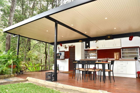 BoBRENE On Tamborine Nude Retreat - Cosy Chalet - Surfers Gold Coast 1