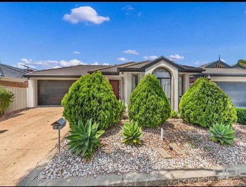 Yay! Enjoy An Entire House - Quiet, Spacious And Beautiful Stay In Melbourne - Surfers Gold Coast 0