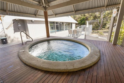 Amphion - Waterfront Retreat - Surfers Gold Coast 4