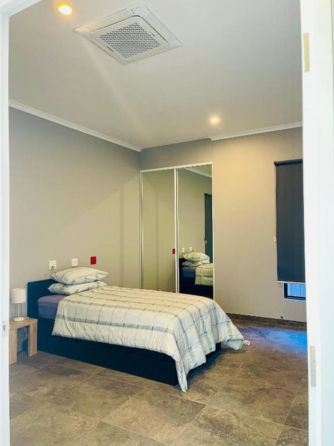 Berrimah Cozy Retreat - Surfers Gold Coast 0